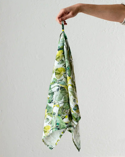 En lotusgrön kökshandduk