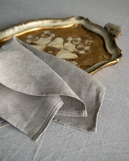 Tygservetter i linne.