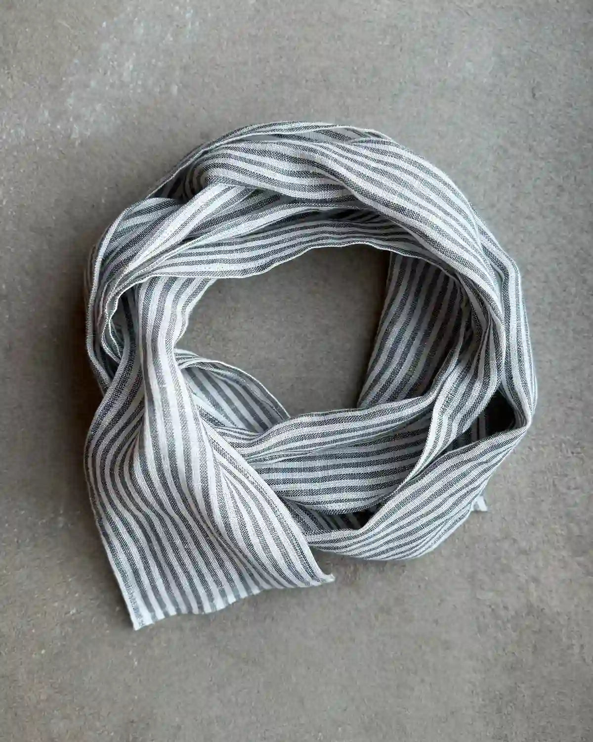 Linnesjal | Svart/vit randig