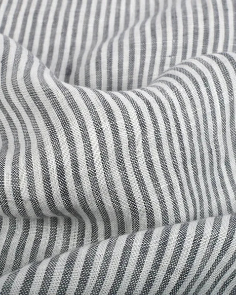 Tyg på metervara | 100% linne | Randigt (grå)