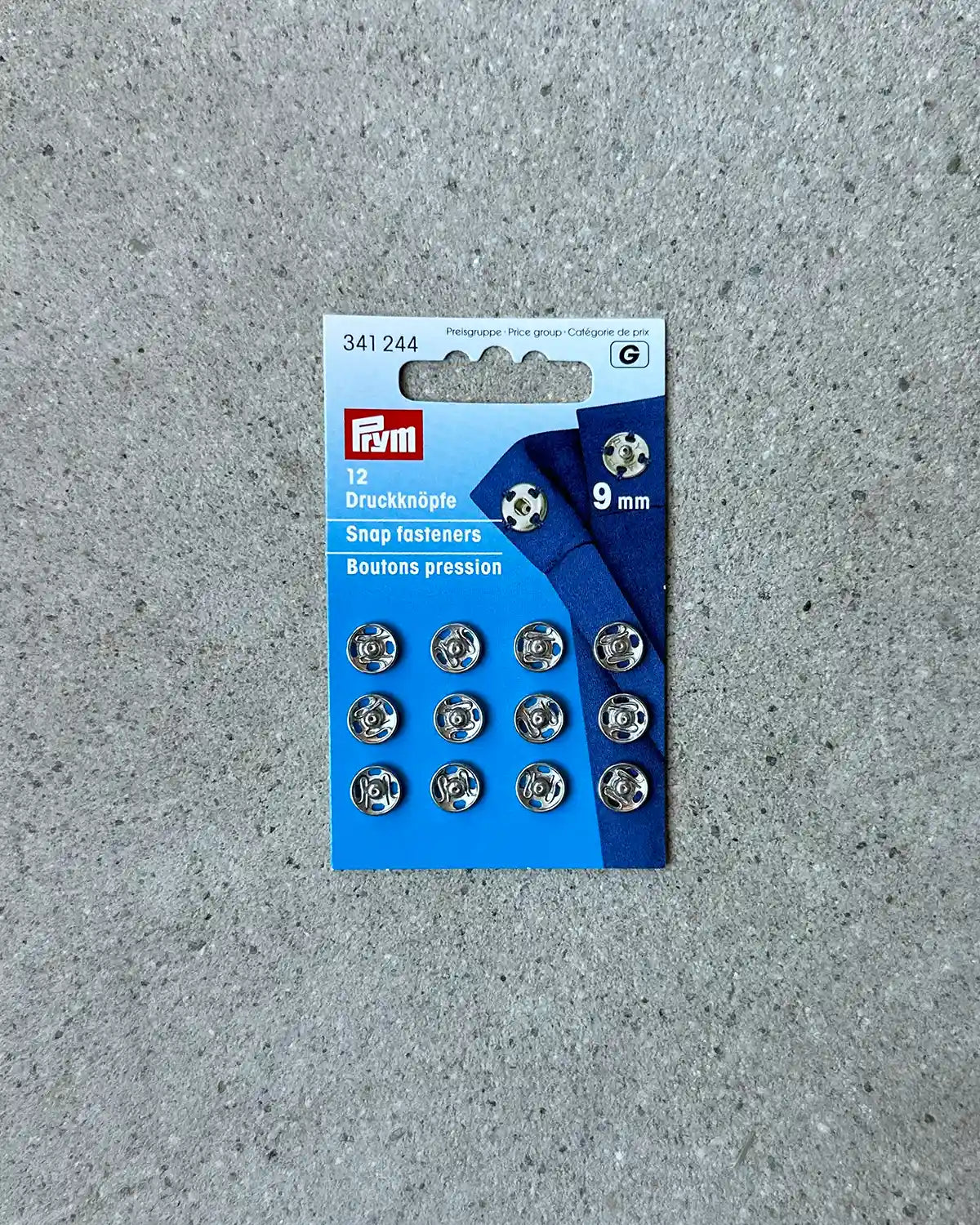 Tryckknappar i en förpackning.