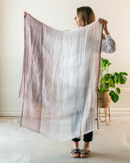 Handvävd linnesjal (Auro White) | Variously