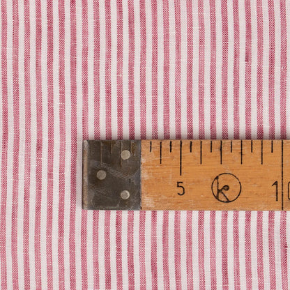 Tyg på metervara | 100% linne | Randigt (röd)