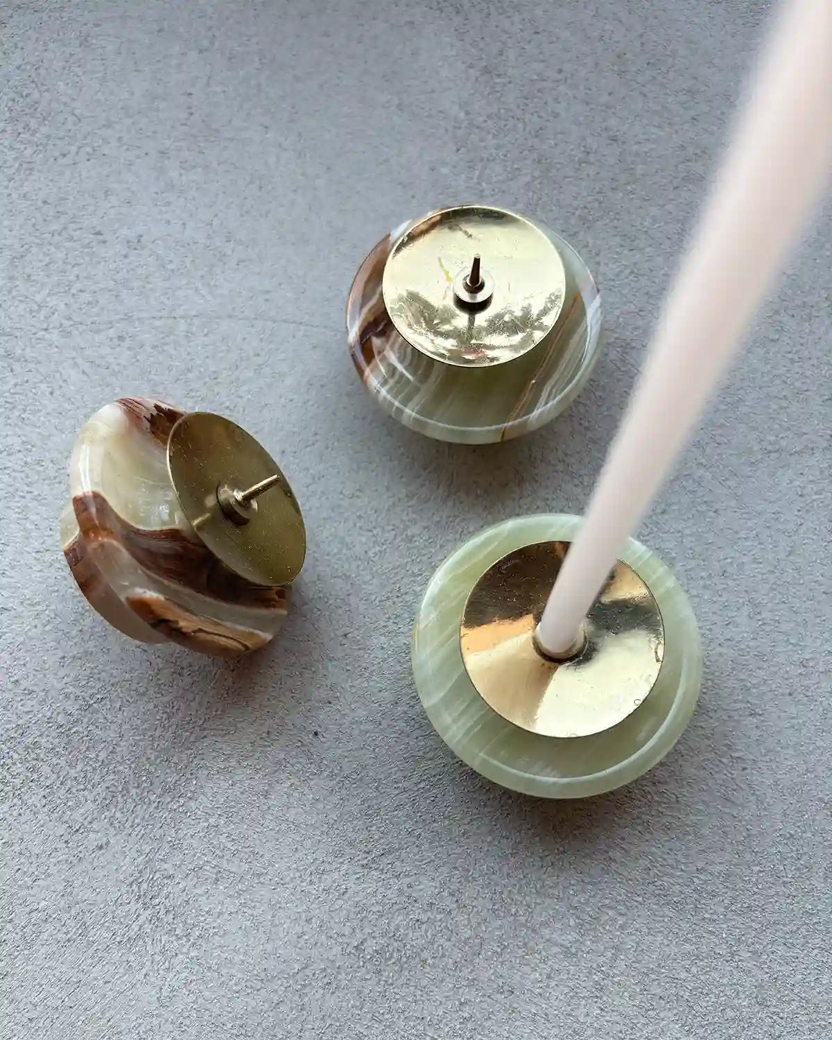 Ljusstake med spikhållare