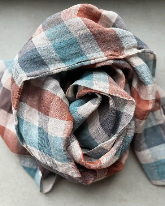 Sjal i linne (Rostrutig)