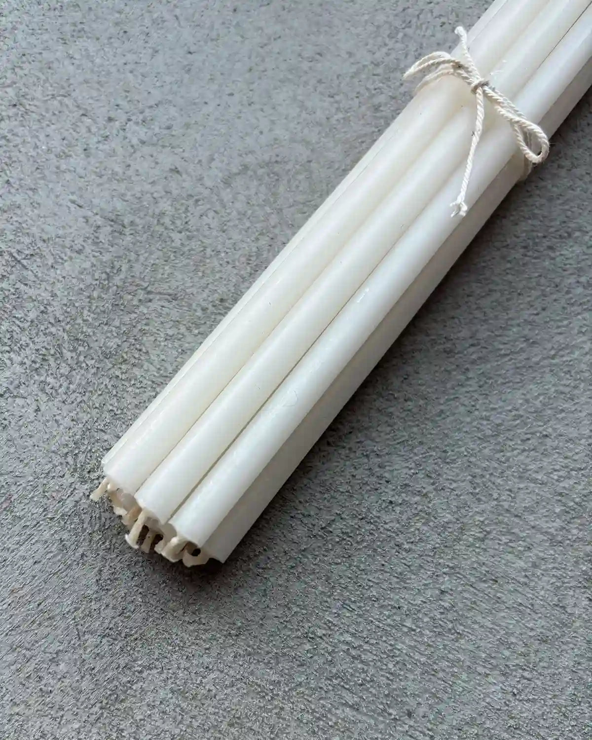 Bivaxljus (Vita) "Tårtljus", tunna (10-pack)