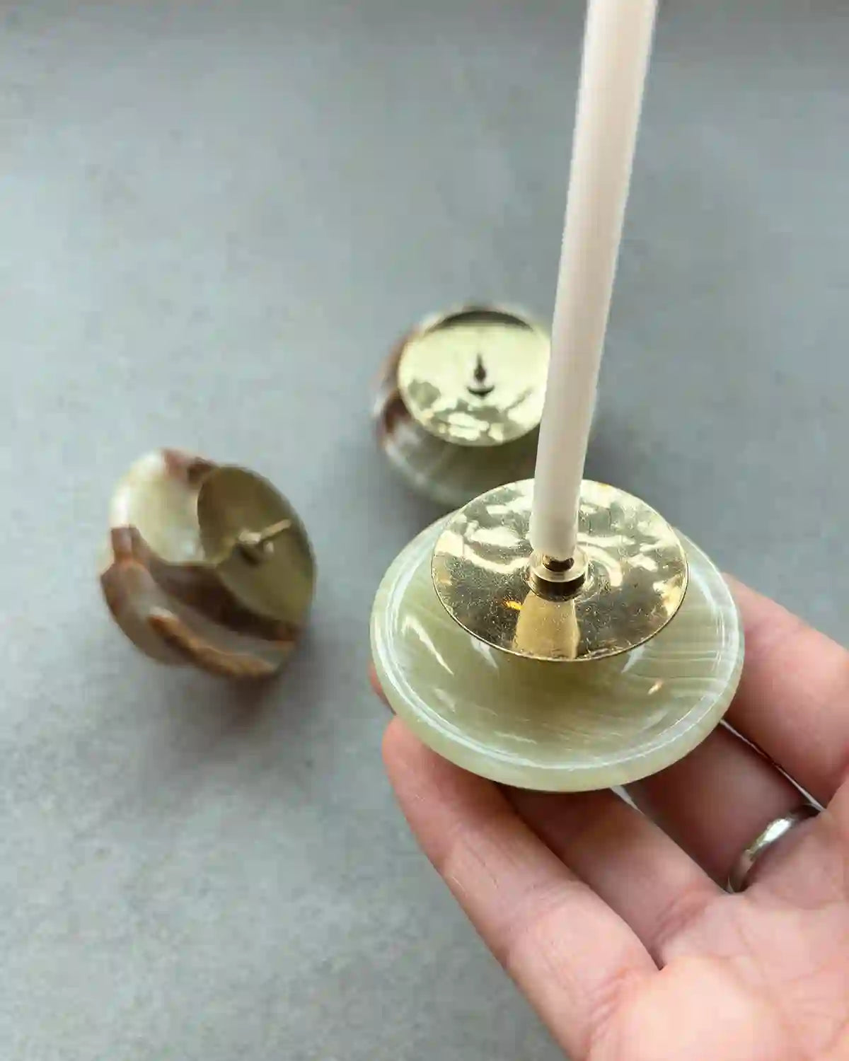 Ljusstake med spikhållare