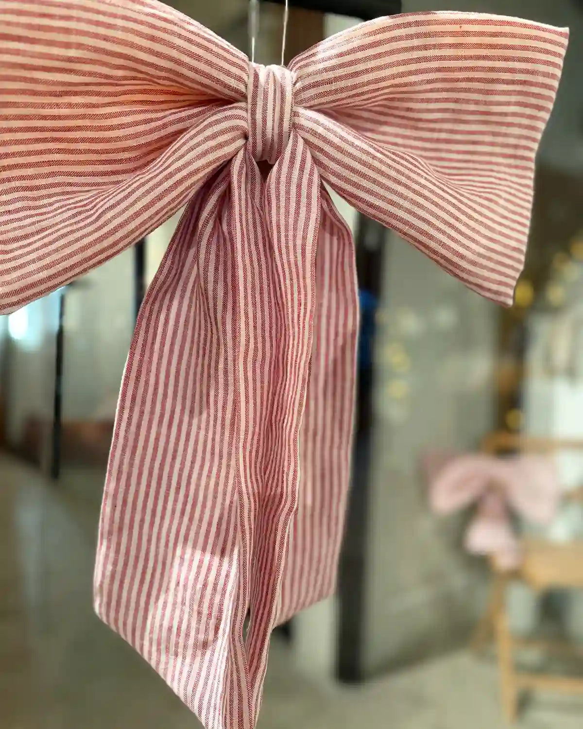 Rosett i linne | Stor (Röd randig)