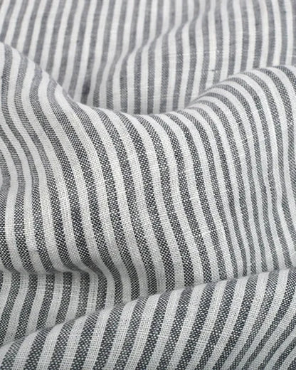 Tyg på metervara | 100% linne | Randigt (grå)